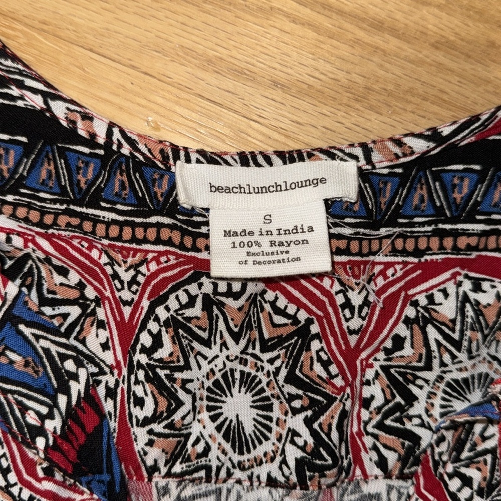 Bohemian Sleeveless Dress with Red and Black Patterns - Picture 2 of 4